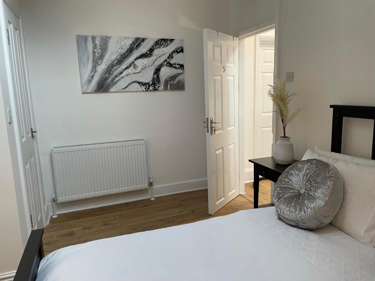 Citystays With Free Parking Homestay *