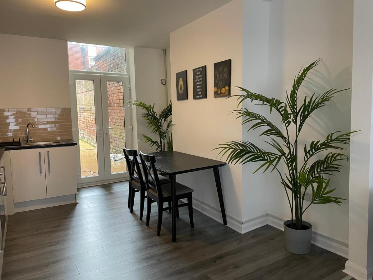 Citystays With Free Parking Homestay Liverpool